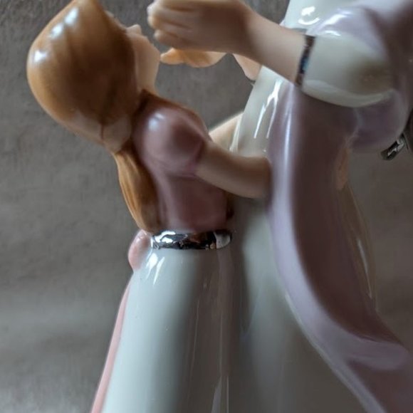 NEW - First Edition – My Granddaughter, My Joy - Musical Figurine - Picture 5 of 8